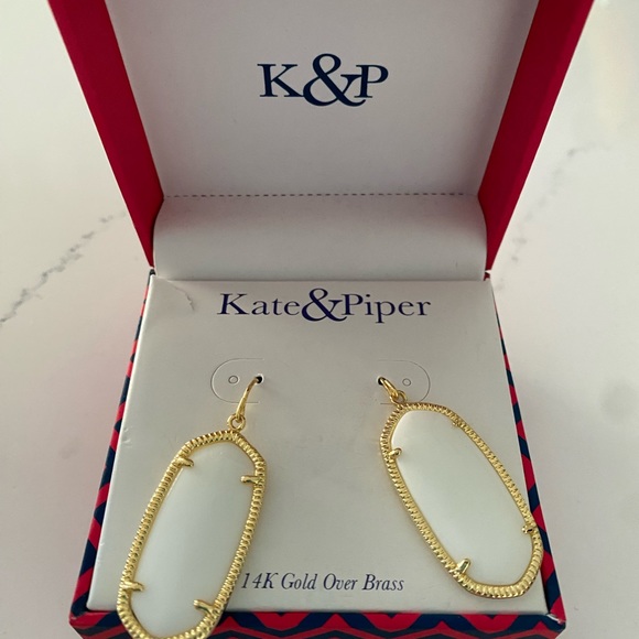 Kate and Piper white and gold earrings NWOT - Picture 2 of 4